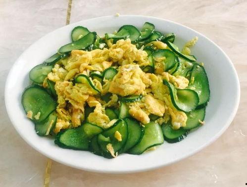 瓜少考核吃黄瓜,吃黄瓜的趣味考核之旅